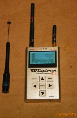 Spectrum Analyzer: RF Explorer 6G combo