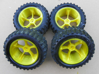 Glued 3D Rims to RedCat Tires_b.jpg